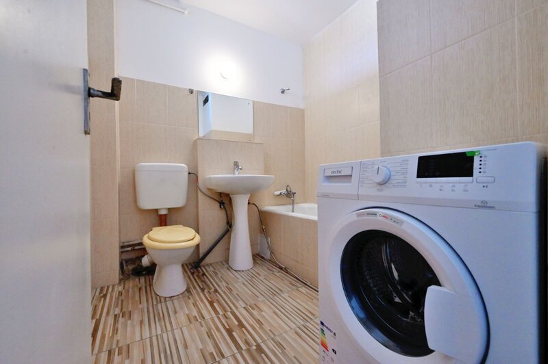 Maresal Averescu nr. 5, Ion Mihalache, Domenii, sector 1